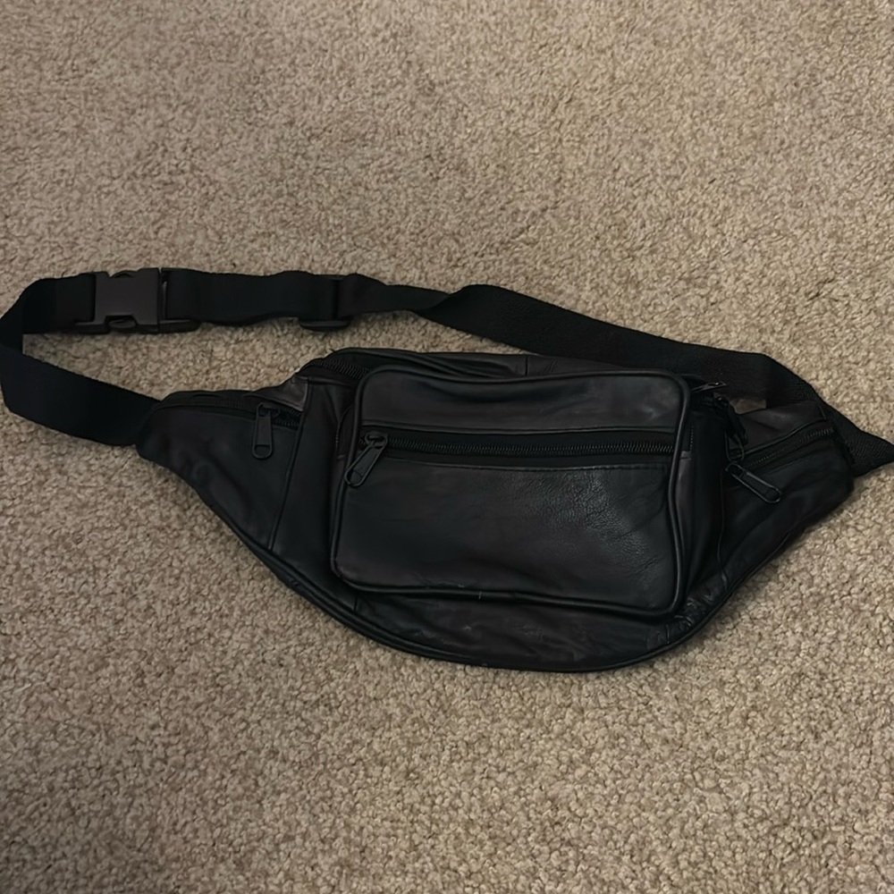 Multi-pocket Fanny pack. - Picture 1 of 2